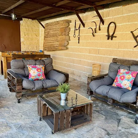 La Casita De La Aduana * Candeleda